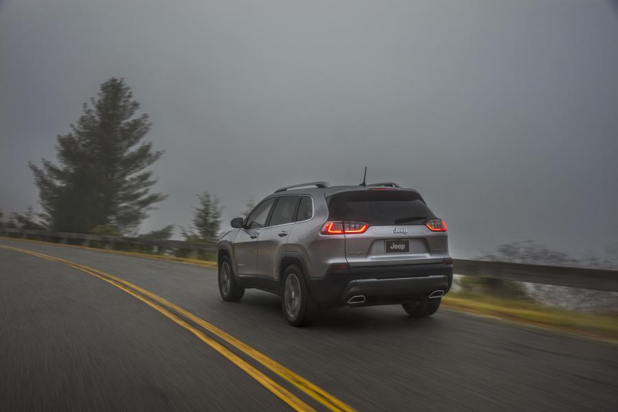  Jeep Cherokee Limited (KL) 2018 года  (NA) (фото 12 из 41)